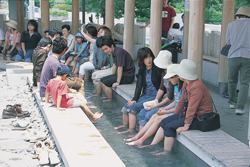 湖畔公園足湯